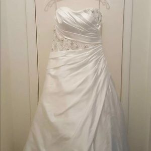 Maggie Sottero Wedding Gown!